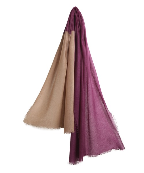 sankyo shokai（サンキョウショウカイ）の「アルバスカシミヤ100％大判 ガーゼストール（ストール/ショール・レディース・ベージュ/グレー/マスタード/ベージュ系その他/パープル/カーキ/その他1/その他2/その他3/その他4/その他5/アニマル/ダークブラウン系・FREE）」の22枚目の写真