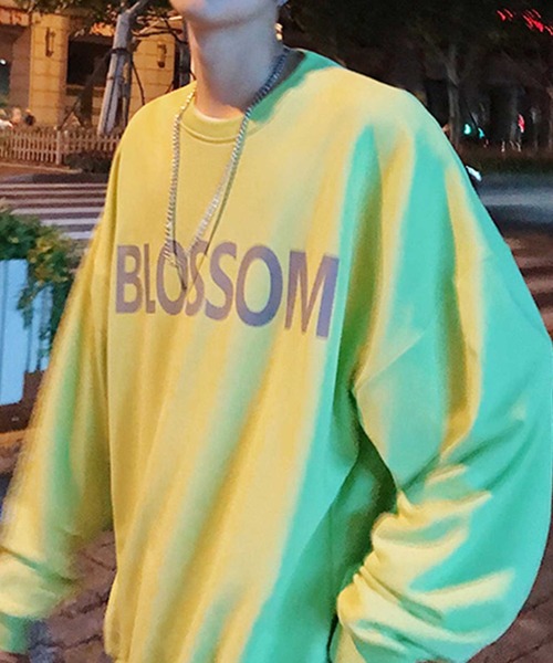 MGV(エムジーヴィー)の「【MGV】BLOSSOMロゴオーバーサイズクルーネックスウェット(スウェット・メンズ・ホワイト/ブラック/イエロー・MEDIUM/LARGE/X-LARGE)」の4枚目の写真
