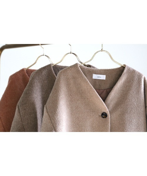 select MOCA（セレクトモカ）の「中綿キルティングビスコースノーカラーコート/ルーズシルエットドロップショルダーアウター（ノーカラーコート・レディース・ベージュ/ブラウン/テラコッタ・FREE）」の4枚目の写真