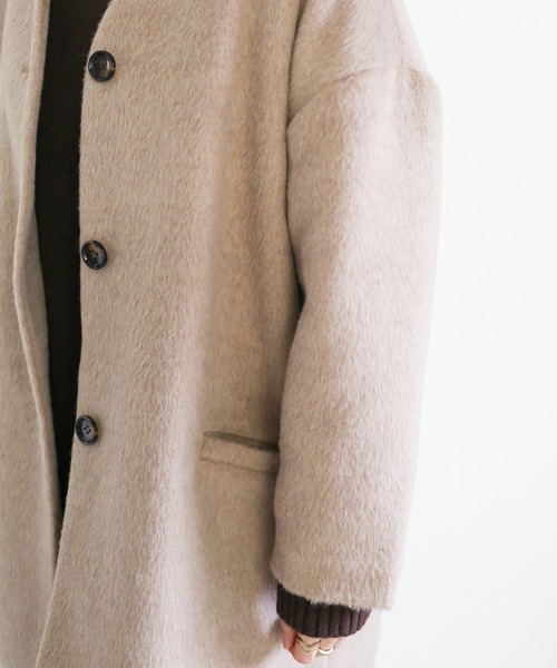 select MOCA（セレクトモカ）の「中綿キルティングビスコースノーカラーコート/ルーズシルエットドロップショルダーアウター（ノーカラーコート・レディース・ベージュ/ブラウン/テラコッタ・FREE）」の11枚目の写真