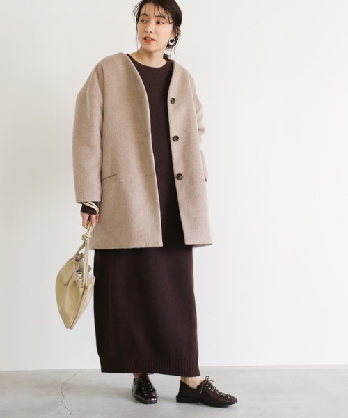 select MOCA（セレクトモカ）の「中綿キルティングビスコースノーカラーコート/ルーズシルエットドロップショルダーアウター（ノーカラーコート・レディース・ベージュ/ブラウン/テラコッタ・FREE）」の6枚目の写真