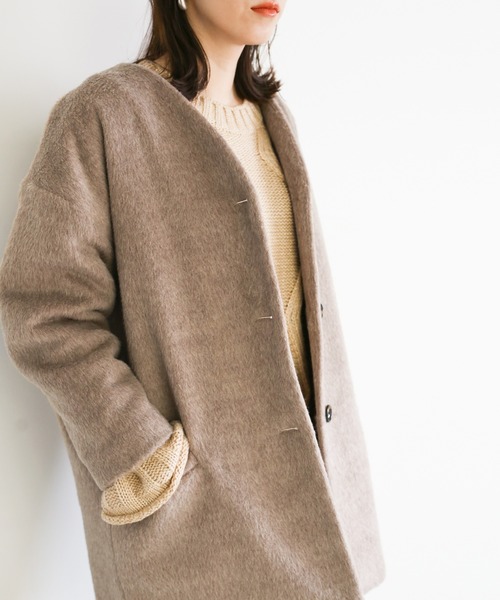 select MOCA（セレクトモカ）の「中綿キルティングビスコースノーカラーコート/ルーズシルエットドロップショルダーアウター（ノーカラーコート・レディース・ベージュ/ブラウン/テラコッタ・FREE）」の8枚目の写真