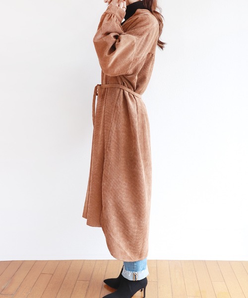 andme(アンドミー)の「コーデュロイ長袖ベルト付きスキッパーワンピース(ワンピース・レディース・アイボリー/チャコールグレー/ベージュ/キャメル/カーキ・M)」の8枚目の写真