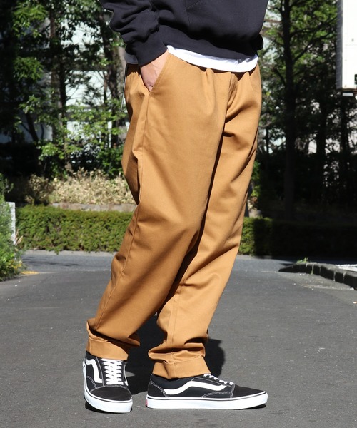 Dickies（ディッキーズ）の「Dickies/ディッキーズ Pleat Pants,FQ　TCツイルタックパンツ（チノパンツ・メンズ・ベージュ/ブラック/ブラウン・30inch/32inch/28inch/34inch）」の17枚目の写真