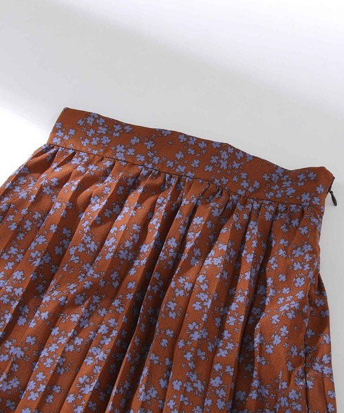 Chillfar（チルファー）の「ふわっとエアリーロングプリーツスカート/裏地付き（スカート・レディース・ホワイト/ブラック/ベージュ/ブラウン/ピンク/ブルー/グリーン/ホワイト系/ブラック系/ブラック系1/ブラウン系/ベージュ系/ベージュ系1/グリーン系/ブルー系・MEDIUM/LARGE）」の16枚目の写真