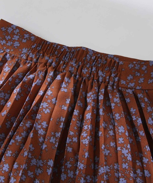 Chillfar（チルファー）の「ふわっとエアリーロングプリーツスカート/裏地付き（スカート・レディース・ホワイト/ブラック/ベージュ/ブラウン/ピンク/ブルー/グリーン/ホワイト系/ブラック系/ブラック系1/ブラウン系/ベージュ系/ベージュ系1/グリーン系/ブルー系・MEDIUM/LARGE）」の20枚目の写真