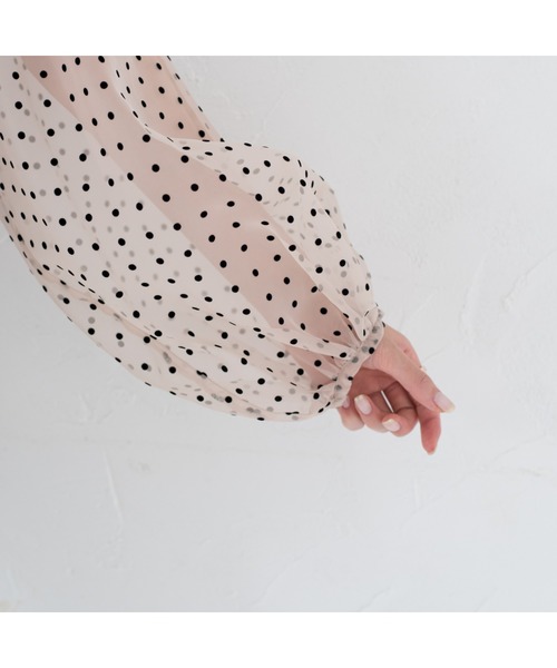 LOUNGEDRESS（ラウンジドレス）の「ドットオーガンジーブラウス（シャツ/ブラウス・レディース・ブラック/ベージュ・FREE）」の18枚目の写真
