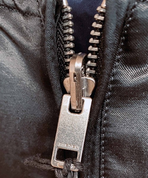 DIESEL（ディーゼル）の「リバーシブル ワッペン スタッズ