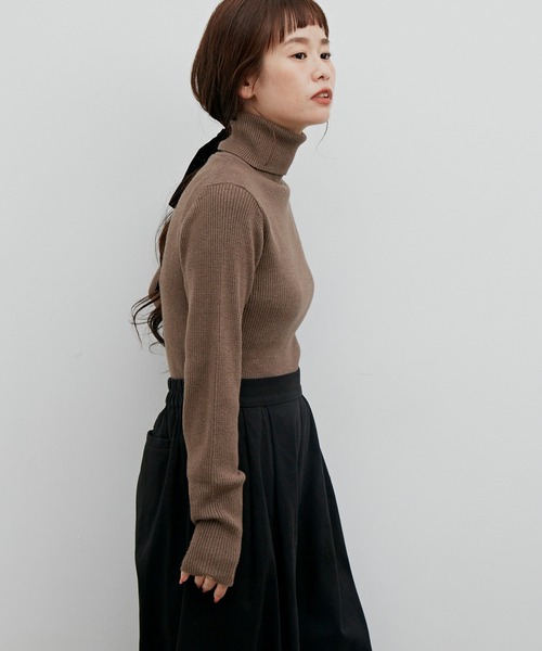 Libra Cue(リブラ キュー)の「ベーシックニュアンスカラータートル(ニット/セーター・レディース・ブラック/ベージュ/ネイビー/モカ/アイボリー・FREE)」の21枚目の写真