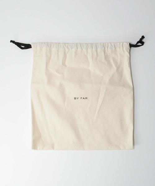 BEAUTY&YOUTH UNITED ARROWS(ビューティーアンドユースユナイテッドアローズ)の「<BY FAR>MIRANDA レザーバッグ(ハンドバッグ・レディース・ブラック/ブラウン・FREE)」の11枚目の写真