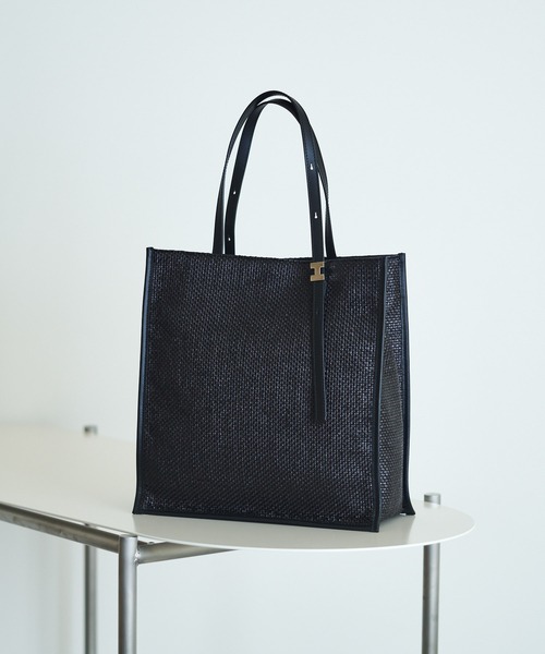 IACUCCI（イアクッチ）の「【IACUCCI】スクエア型トートバッグ 
