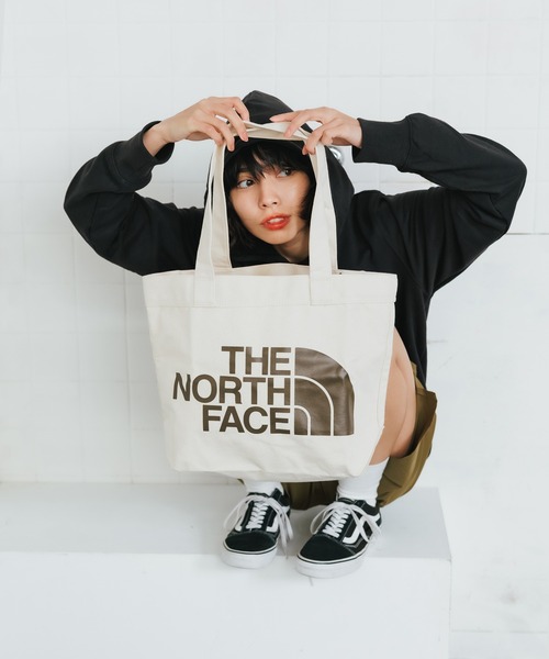 THE NORTH FACE(ザノースフェイス)の「日本未発売 THE NORTH FACE/ザ・ノースフェイス COTTON TOTE ワンポイント ブランドロゴ トートバッグ(トートバッグ・メンズ・ホワイト/ホワイト系その他・ONE SIZE)」の9枚目の写真