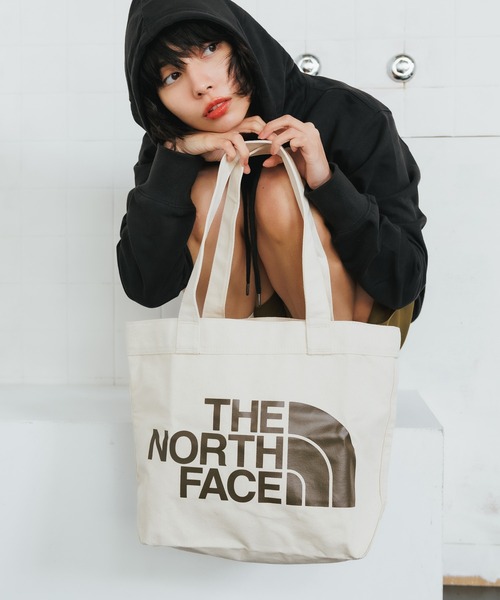 THE NORTH FACE(ザノースフェイス)の「日本未発売 THE NORTH FACE/ザ・ノースフェイス COTTON TOTE ワンポイント ブランドロゴ トートバッグ(トートバッグ・メンズ・ホワイト/ホワイト系その他・ONE SIZE)」の7枚目の写真
