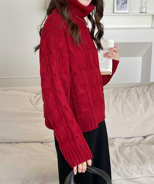 emi+(エミプラス)の「タートルネック ケーブルニットプルオーバー(ニット/セーター・レディース・グレー/ベージュ/ボルドー/キャメル/ブラウン/ネイビー/カーキ/ブラック・FREE)」の21枚目の写真