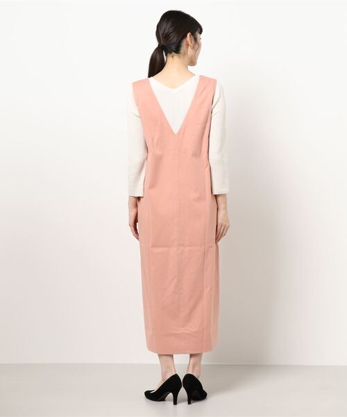 KOBE LETTUCE（コウベレタス）の「くるみボタンVネックジャンパースカート（ジャンパースカート・レディース・ピンク/ブルー/アイボリー・FREE）」の5枚目の写真