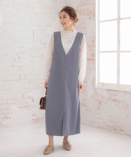 KOBE LETTUCE（コウベレタス）の「くるみボタンVネックジャンパースカート（ジャンパースカート・レディース・ピンク/ブルー/アイボリー・FREE）」の3枚目の写真