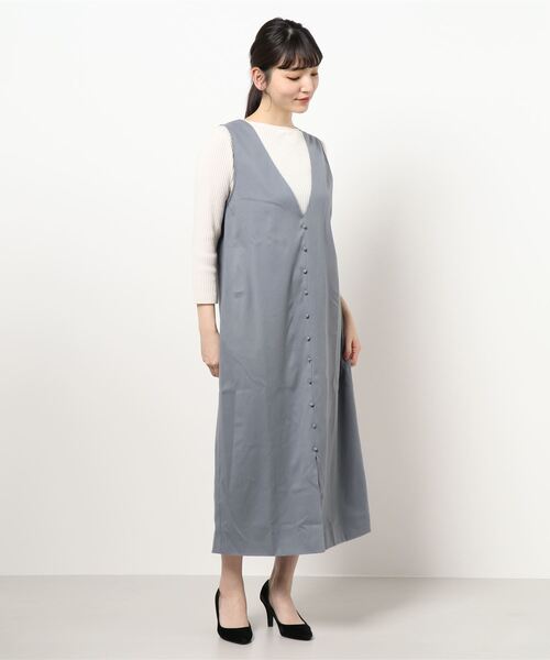 KOBE LETTUCE（コウベレタス）の「くるみボタンVネックジャンパースカート（ジャンパースカート・レディース・ピンク/ブルー/アイボリー・FREE）」の6枚目の写真