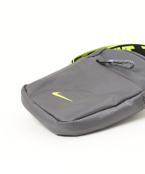 Nike ナイキ の Nike ナイキ スポーツウェア エッセンシャル ヒップパック スモール メッセンジャーバッグ Sciaky