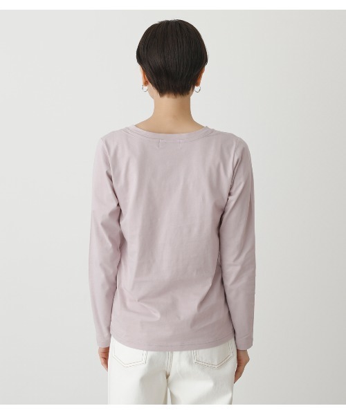 AZUL by moussy（アズールバイマウジー）の「SILENCE V NECK LONG SLEEVE/サイレントVネックロングスリーブ（Tシャツ/カットソー・レディース・ブラック/ライトカーキ/ライトパープル/オフホワイト・SMALL/MEDIUM）」の13枚目の写真