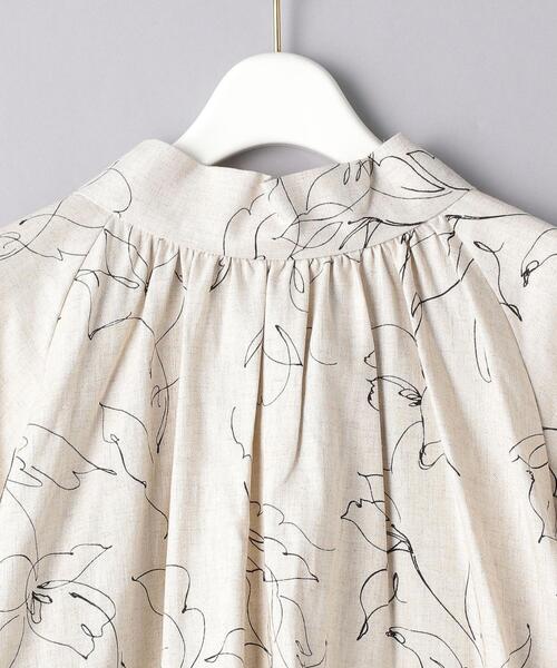 VONDEL（フォンデル）の「＜VONDEL（フォンデル）＞ハイネック バックボウタイ ブラウス（シャツ/ブラウス・レディース・ベージュ・36）」の8枚目の写真