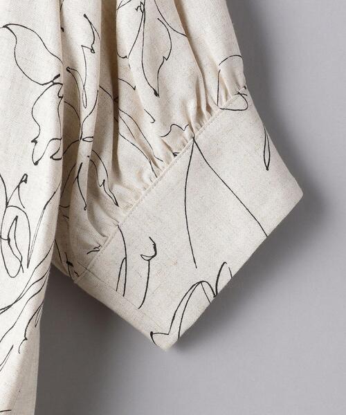 VONDEL（フォンデル）の「＜VONDEL（フォンデル）＞ハイネック バックボウタイ ブラウス（シャツ/ブラウス・レディース・ベージュ・36）」の9枚目の写真