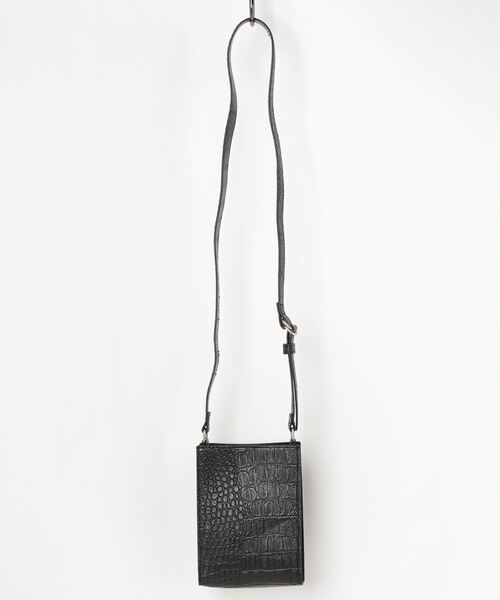 make a ray!（メイク ア レイ！）の「フェイクレザー スクエア ミニショルダーバッグ/型押し/ネックポーチ（ショルダーバッグ・メンズ・アッシュグレー/ブラック/ブラック系その他/パイソン・FREE）」の7枚目の写真