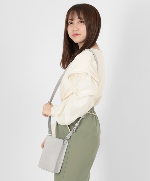 make a ray!（メイク ア レイ！）の「フェイクレザー スクエア ミニショルダーバッグ/型押し/ネックポーチ（ショルダーバッグ・メンズ・アッシュグレー/ブラック/ブラック系その他/パイソン・FREE）」の12枚目の写真