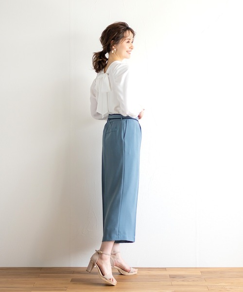 WHITE JOOLA（ホワイトジョーラ）の「【2021AW】バックリボン・ボリューム袖2WAYブラウス（シャツ/ブラウス・レディース・オフホワイト/ネイビー/グレイッシュベージュ/ミント・7号/9号/11号）」の17枚目の写真