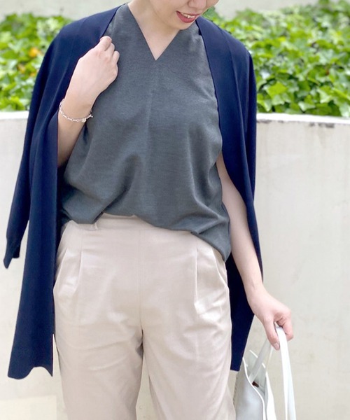 RIVE DROITE（リヴドロワ）の「毎年人気の一枚　クールタッチUVトッパーニットカーディガン（カーディガン/ボレロ・レディース・チャコールグレー/ネイビー/ライトベージュ/ブラック/モカ・FREE）」の5枚目の写真