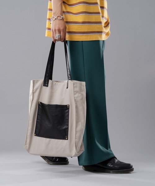 kutir（クティール）の「フェイクレザートートバッグ（トートバッグ・メンズ・ブラック/ベージュ・FREE）」の6枚目の写真