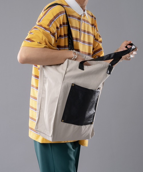 kutir（クティール）の「フェイクレザートートバッグ（トートバッグ・メンズ・ブラック/ベージュ・FREE）」の4枚目の写真