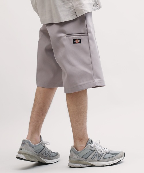 Dickies（ディッキーズ）の「Dickies / ディッキーズ 42283 13インチ ポケットワークハーフパンツ / 13INCH LOOSE FIT MULTI-POCKET WORK SHORT（チノパンツ・メンズ・ブラック/ネイビー/シルバー/カーキ/チャコールグレー/オリーブ/ダークブラウン/ホワイト・32inch/30inch/34inch/36inch/38inch/40inch/28inch）」の22枚目の写真