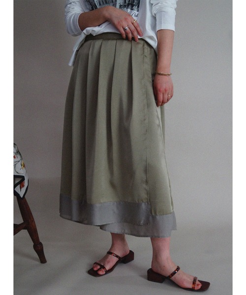 NICOLE CLUB(ニコル クラブ)の「【NICOLE CLUB】異素材切替巻きスカート風スカンツ(その他パンツ・レディース・ブラック/カーキ・MEDIUM)」の1枚目の写真