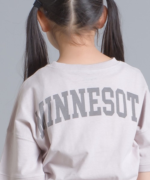 OMNES（オムネス）の「キッズ  綿麻カット ビッグ半袖プリントTシャツ（Tシャツ/カットソー・キッズ・ブラウン/パープル/ピンクベージュ/ネイビー/ホワイト/ブラック・100/140/110/120/130）」の17枚目の写真