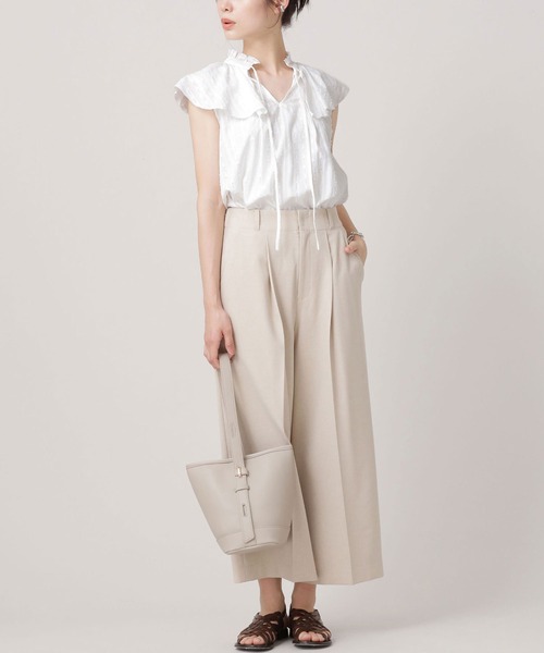 ラッフルカラードビーブラウスノースリーブ