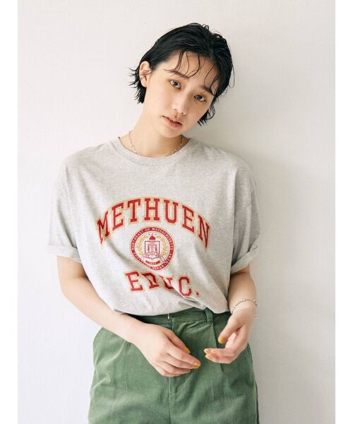 Ungrid(アングリッド)の「ビッグシルエットヴィンテージロゴTee(Tシャツ/カットソー・レディース・グリーン/ネイビー/レッド/ライトグレー・FREE)」の1枚目の写真