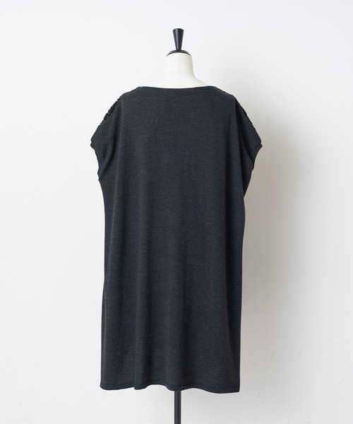 BEARDSLEY（ビアズリー）の「カーディガンやニットブルゾンをあわせても今も楽しめるファー刺繍チュニック（ニット/セーター・レディース・ブラック/ベージュ・FREE）」の7枚目の写真