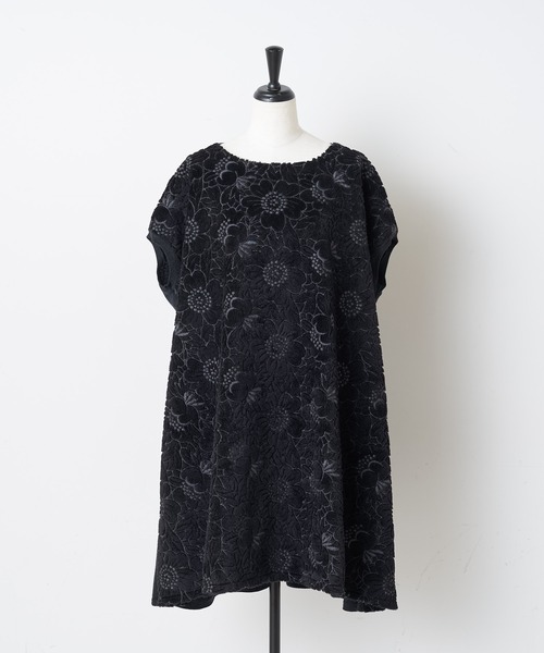 BEARDSLEY（ビアズリー）の「カーディガンやニットブルゾンをあわせても今も楽しめるファー刺繍チュニック（ニット/セーター・レディース・ブラック/ベージュ・FREE）」の8枚目の写真