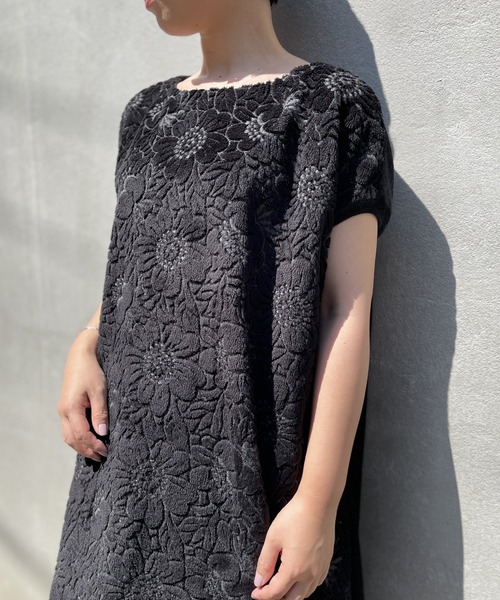BEARDSLEY（ビアズリー）の「カーディガンやニットブルゾンをあわせても今も楽しめるファー刺繍チュニック（ニット/セーター・レディース・ブラック/ベージュ・FREE）」の16枚目の写真