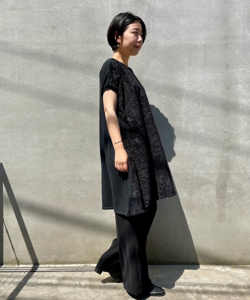 BEARDSLEY（ビアズリー）の「カーディガンやニットブルゾンをあわせても今も楽しめるファー刺繍チュニック（ニット/セーター・レディース・ブラック/ベージュ・FREE）」の11枚目の写真