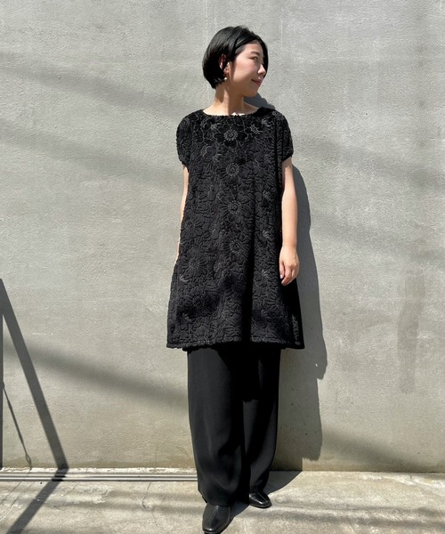 BEARDSLEY（ビアズリー）の「カーディガンやニットブルゾンをあわせても今も楽しめるファー刺繍チュニック（ニット/セーター・レディース・ブラック/ベージュ・FREE）」の12枚目の写真