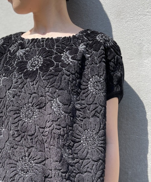 BEARDSLEY（ビアズリー）の「カーディガンやニットブルゾンをあわせても今も楽しめるファー刺繍チュニック（ニット/セーター・レディース・ブラック/ベージュ・FREE）」の17枚目の写真