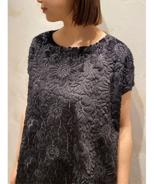 BEARDSLEY（ビアズリー）の「カーディガンやニットブルゾンをあわせても今も楽しめるファー刺繍チュニック（ニット/セーター・レディース・ブラック/ベージュ・FREE）」の22枚目の写真