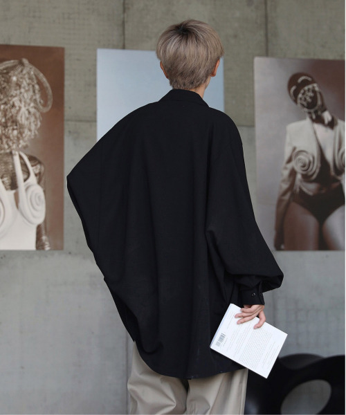neos（ネオス）の「【neos -addictive design-】ビッグシルエット レギュラーカラー ドルマン ロング ボリュームスリーブ シャツ（シャツ/ブラウス・メンズ・ホワイト/ブラック/ベージュ・MEDIUM/LARGE）」の16枚目の写真
