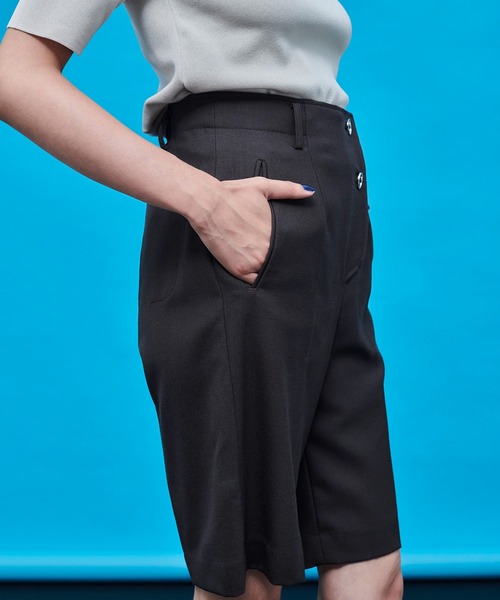 UNITED TOKYO（ユナイテッドトウキョウ）の「ヴァルサルショートパンツ（スラックス・レディース・ブラック/ブラウン・1/2）」の17枚目の写真