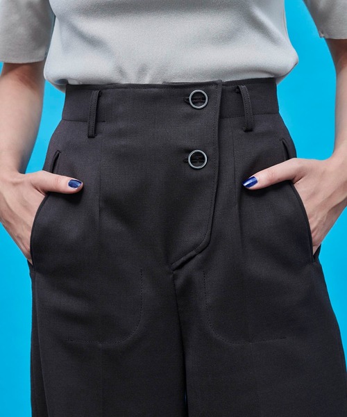 UNITED TOKYO（ユナイテッドトウキョウ）の「ヴァルサルショートパンツ（スラックス・レディース・ブラック/ブラウン・1/2）」の18枚目の写真