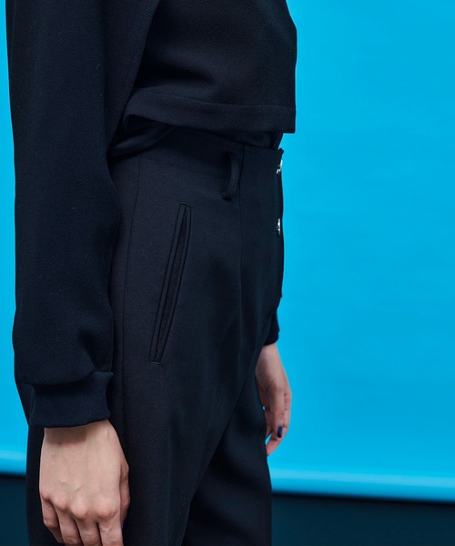 UNITED TOKYO（ユナイテッドトウキョウ）の「ヴァルサルショートパンツ（スラックス・レディース・ブラック/ブラウン・1/2）」の14枚目の写真