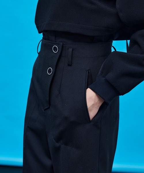 UNITED TOKYO（ユナイテッドトウキョウ）の「ヴァルサルショートパンツ（スラックス・レディース・ブラック/ブラウン・1/2）」の12枚目の写真