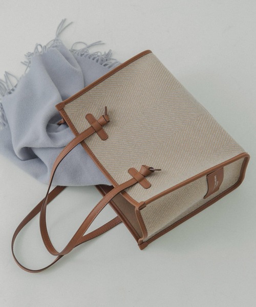 魅惑的な輝き✨Pt900 天然ガーネット&ダイヤモンド デザインピアス