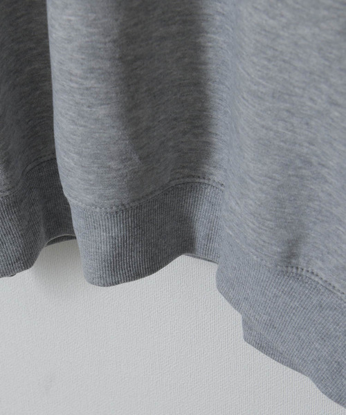 ZIP FIVE（ジップファイブ）の「【ZIP FIVE】【肉厚】ビッグシルエットカレッジロゴスウェット（スウェット・レディース・ブラック/グレー/オートミール/ブラック系/ネイビー系/ダークグリーン/カーキ/グレー系/ホワイト/ネイビー/チャコール/アイボリー/ホワイト系/アイボリー系・X-LARGE/LARGE/MEDIUM）」の19枚目の写真